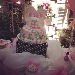 Shabby Minnie Mouse - Shabby chic Minnie Mouse