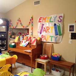 Emily's arts and crafts center party - Art Party