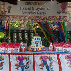 Ian and Brayden's Birthday Party - Pocoyo