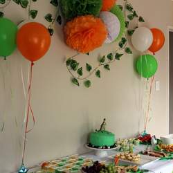 Max's Dinosaur Party - Dinosaurs