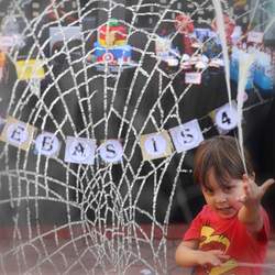 Sebas is 4 - Superheroes!!!
