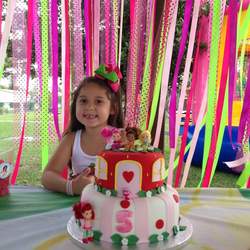 Victoria strawberry shortcake party - Strawberry Shortcake