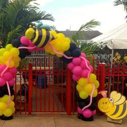 Welcome Busy Bumble Bee Mya - Bumble Bee Theme Baby Shower