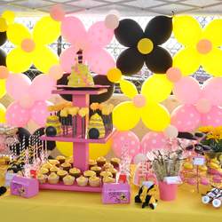 Jelinas 1st BEEday - Girly Bee Party
