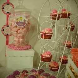 Dulce cumpleaños para Emilia - Inspirado en Alicia en el país de las maravillas