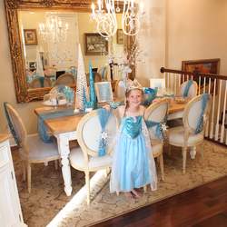 Olivia's Frozen Party - Frozen (Disney)