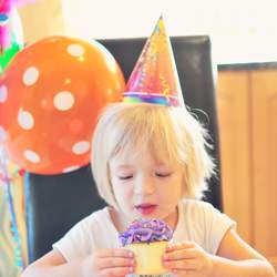 Thomas The Engine Girl Birthday Party - Thomas The Engine