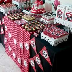 Classic Minnie Mouse Party - Minnie Mouse
