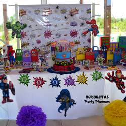 Gianni´s Superheroes Birthday Party - Superheroes