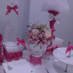Baby Sower y flores  - Flores 