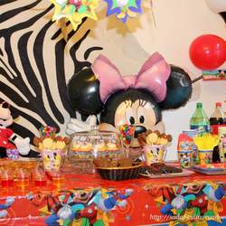 Sofia and Aisha's Mickey and Minnie Party - Mickey and Minnie Clubhouse