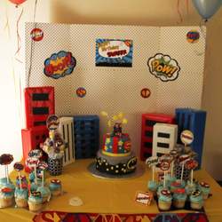 Superhero birthday party - Superheroes