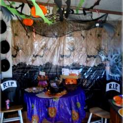 Not a Very Scary Halloween Party! - Halloween