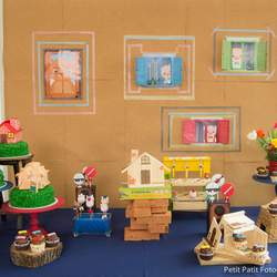 Hideo`s Birthday - Three Little Pigs