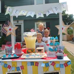July 4th - Lemonade Stand