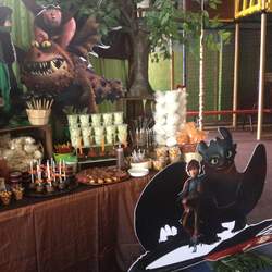 Dragons at party! - How to train your Dragon