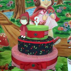 Fefê a Chapeuzinho Vermelho  - Little Red Riding Hood