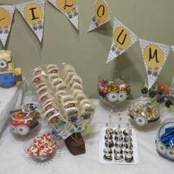 Franco & Morena - 2 in a Minion - Despicable Me / Minions