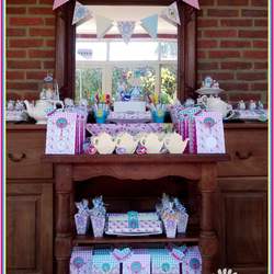 Baby Alice in wonderland - Alice in Wonderland