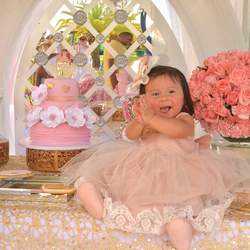 Arianna Is One - Princess Theme 