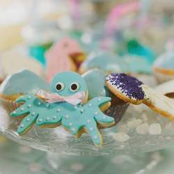 Party with me under the sea!  - Mermaid 