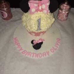 Olivia's 1st Birthday - Minnie Mouse