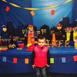 Everything is awesome!!  - Lego party 