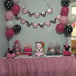 Isabella's first birthday - Minnie Mouse 