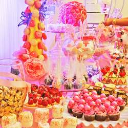 Marie Antoinette A la Quinze - Marie Antoinette Dessert Station