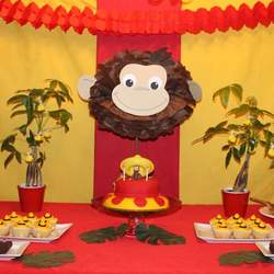 "Curious George"-inspired first birthday party - Curious George