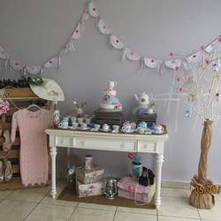 Lowry's Vintage Party - Vintage/ Shabby Chic
