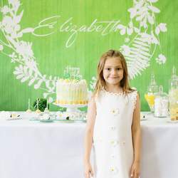 Elizabeth's White Daisy Birthday Party - Daisy