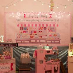 Luci's Bakery - Cookies & Milk