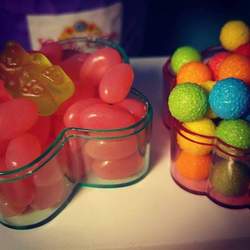 Variedad de Dulces para Tu mesa Candy Bar - Gummies,Lollypops,jelly beans,Twist pops,Puflettes...