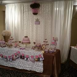 Bellas princess birthday - Gold Princess