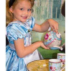Ava In Wonderland - Alice in Wonderland