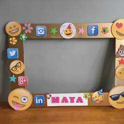 Maya's emoji party - emoji