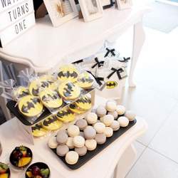 Batman Themed Birthday Party by Party Nutty - Batman