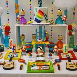 "Instrumentos musicales, musical instruments" En el cumple de Nacho - Music / Instruments