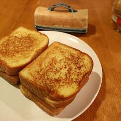 Grilled Cheese & Tomato Soup Dinner Party - Casual