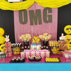 Emoji birthday party - Emoji Party