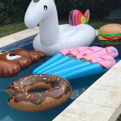 Pool Party - Unicorns
