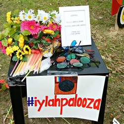 Iylah Palooza  - Woodstock Concert Hippie