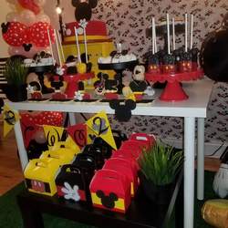 Retro Mickey Mouse 2nd birthday party - Mickey Mouse