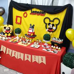 El primer año de Lolo - Mickey Mouse