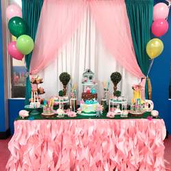 Damia & Peppa Pig Birthday Party Fun - Peppa Pig & Damia Playhouse 