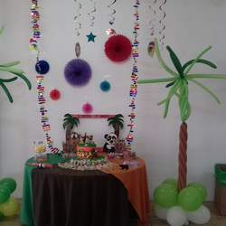 5th birthday jungle party - Jungle
