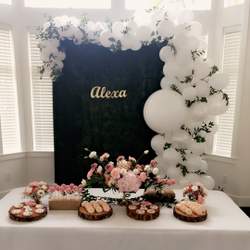 Alexa’s 1st floral Birthday! - Natural Beauty