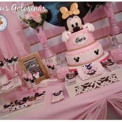 Sofia's Minnie Mouse birthday party - Minnie