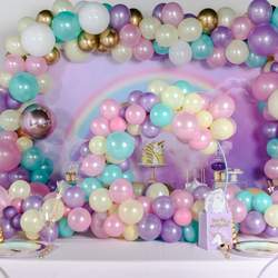 Unicorn birthday party - Unicorn